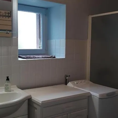 Saint-victor-sur-rhins, 3 Pièces, 6 Personnes - Fr-1-496-233 Saint-Victor-sur-Rhins