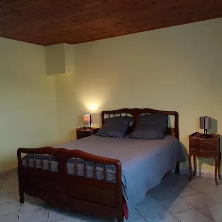 Saint-victor-sur-rhins, 3 Pièces, 6 Personnes - Fr-1-496-233